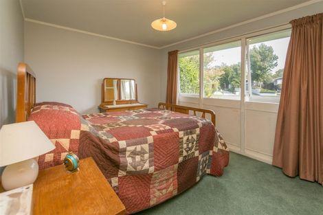 Photo of property in 15 Ostend Place, Avonhead, Christchurch, 8042