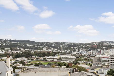 Photo of property in Landscape Apartments, 123-125 Austin Street, Mount Victoria, Wellington, 6011
