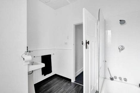 Photo of property in 13 Page Street, Stratford, 4332