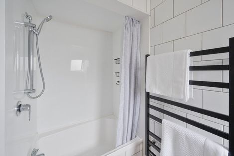 Photo of property in 69 Lipscombe Crescent, Havelock North, 4130