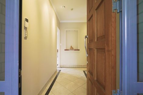 Photo of property in 10 Deavoll Place, Heathcote Valley, Christchurch, 8022