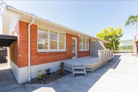 Photo of property in 11 Rewa Street, New Lynn, Auckland, 0600