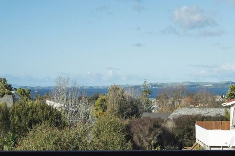 Photo of property in 4 Prestige Place, Castor Bay, Auckland, 0620