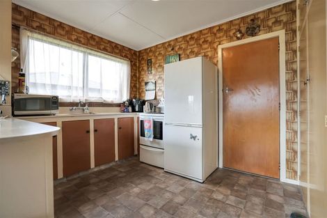 Photo of property in 98 Mcmurdo Street, Tinwald, Ashburton, 7700