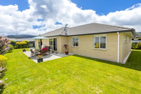 Photo of property in 34 Sunstone Crescent, Brown Owl, Upper Hutt, 5018