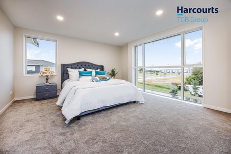 Photo of property in 18 Aeronautic Road, Takanini, 2112