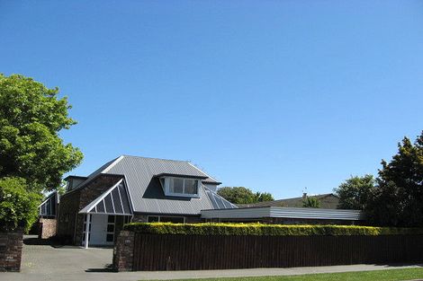 Photo of property in 2/195 Memorial Avenue, Burnside, Christchurch, 8053