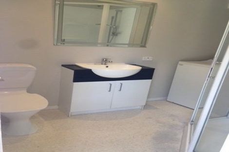 Photo of property in 25 Glenfern Road, Mellons Bay, Auckland, 2014