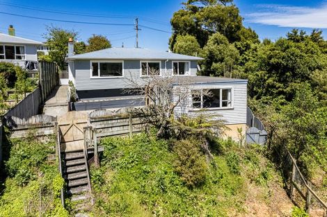 Photo of property in 77 Champion Street, Cannons Creek, Porirua, 5024
