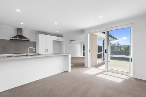Photo of property in 4 Pioneer Crescent, Omokoroa, 3114