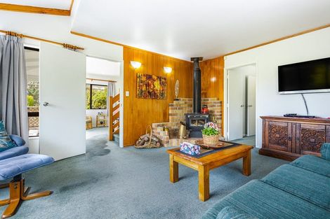 Photo of property in 5 Wendy Road, Waitakere, Auckland, 0816