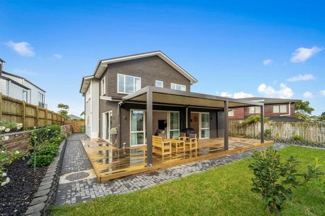 Photo of property in 7 Marlin Street, West Harbour, Auckland, 0618
