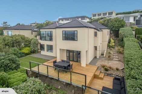 Photo of property in 2/272 Major Hornbrook Road, Mount Pleasant, Christchurch, 8081