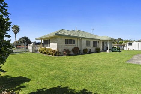 Photo of property in 56 Evans Road, Papamoa Beach, Papamoa, 3118
