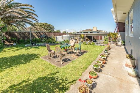 Photo of property in 8 Kapiti Terrace, Castlecliff, Whanganui, 4501