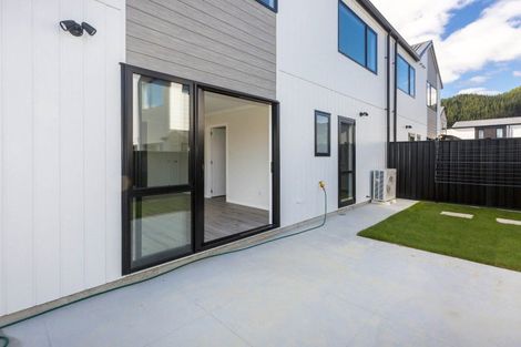 Photo of property in 11 Mawai Hakona Drive, Wallaceville, Upper Hutt, 5018