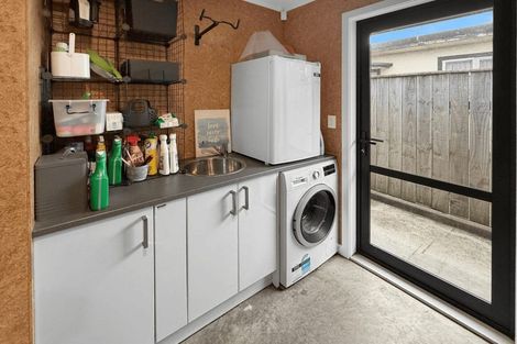Photo of property in 169 Ruahine Street, Roslyn, Palmerston North, 4414