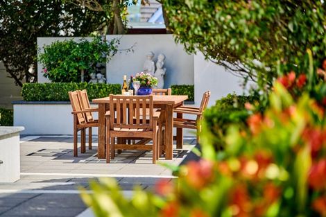 Photo of property in 15 Hautana Square, Woburn, Lower Hutt, 5010