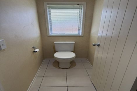 Photo of property in 70 Sheriff Place, Randwick Park, Auckland, 2105