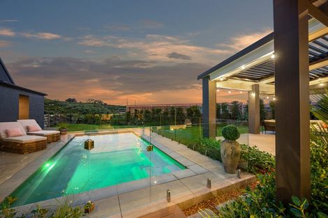 Photo of property in 9 Ridgelea Road, Long Bay, Albany, 0792