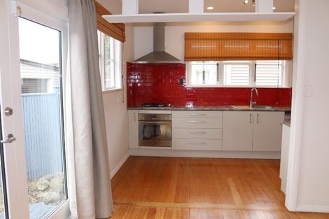 Photo of property in 15 Webb Street, Terrace End, Palmerston North, 4410