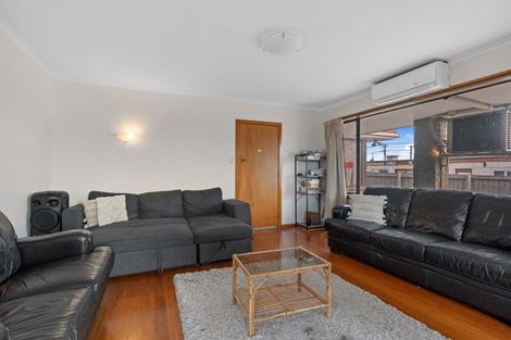 Photo of property in 21 Walcot Street, Bromley, Christchurch, 8062
