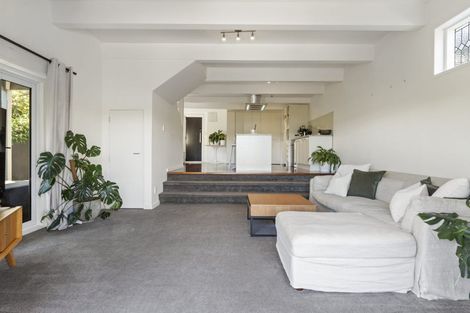 Photo of property in 1/38 Kitchener Road, Milford, Auckland, 0620