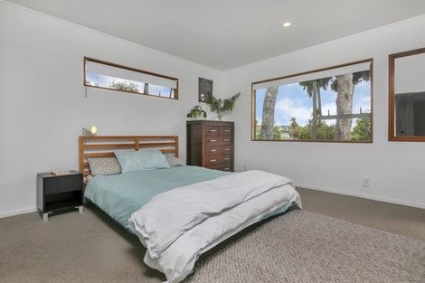 Photo of property in 2/143a Mokoia Road, Birkenhead, Auckland, 0626