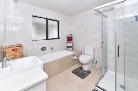 Photo of property in 49 Charlestown Drive, Flat Bush, Auckland, 2019