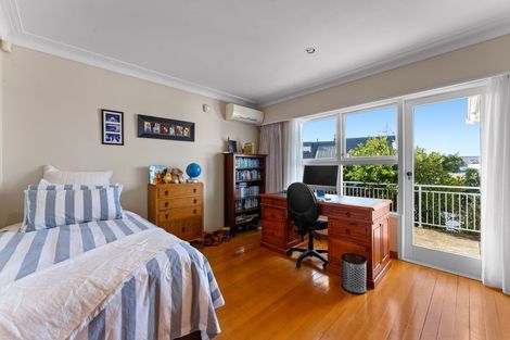 Photo of property in 99 Aberdeen Road, Castor Bay, Auckland, 0620