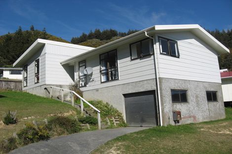 Photo of property in 58 Castlerea Street, Wainuiomata, Lower Hutt, 5014