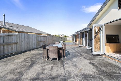 Photo of property in 42 Peter Hall Drive, Kelvin Grove, Palmerston North, 4414