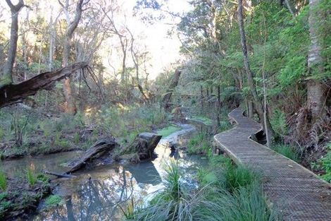 Photo of property in 14a Glade Place, Birkenhead, Auckland, 0626