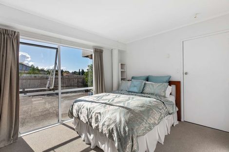 Photo of property in 1/16 Midgley Road, West Harbour, Auckland, 0618