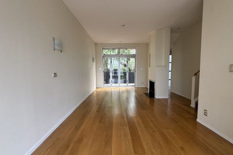 Photo of property in 6m Carlton Gore Road, Grafton, Auckland, 1023