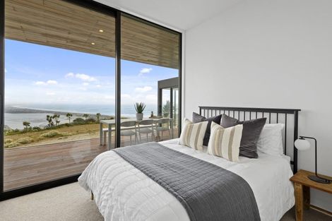 Photo of property in 17 Rauhea Lane, Clifton, Christchurch, 8081