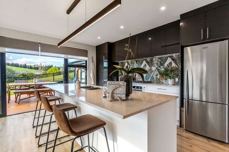 Photo of property in 30 Hayward Place, Ohauiti, Tauranga, 3112