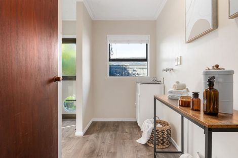 Photo of property in 8a Tamihana Avenue, Fairfield, Hamilton, 3214