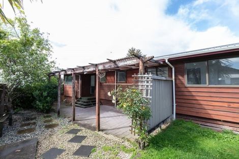 Photo of property in 42 Garland Drive, St Andrews, Hamilton, 3200