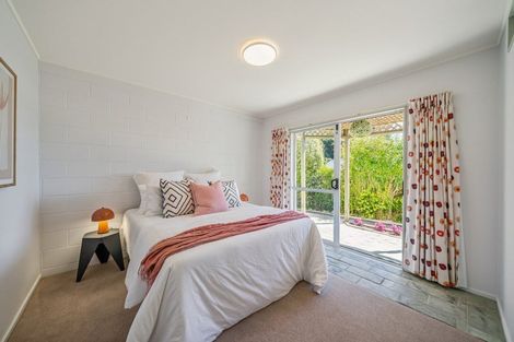 Photo of property in 88a Paremata Road, Paremata, Porirua, 5024