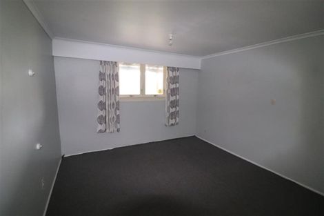 Photo of property in 32 Castle Crescent, Stokes Valley, Lower Hutt, 5019