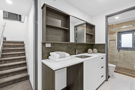 Photo of property in 48a Peter Terrace, Castor Bay, Auckland, 0620