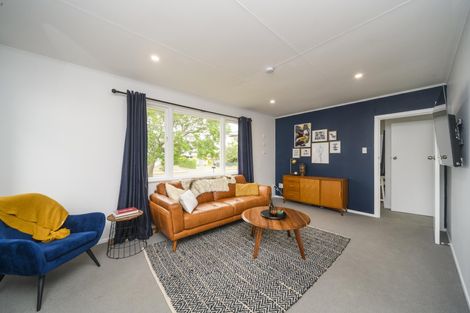 Photo of property in 17 Peters Avenue, Cloverlea, Palmerston North, 4412