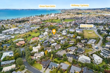 Photo of property in 15a Ngahere Views, Orewa, 0931