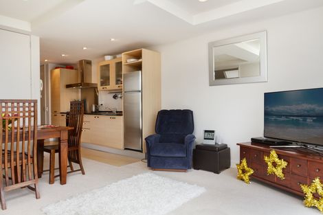 Photo of property in 201/16 Adams Avenue, Mount Maunganui, 3116