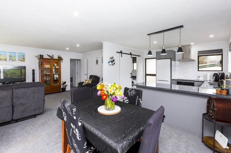 Photo of property in 3 Topaz Street, Birchville, Upper Hutt, 5018