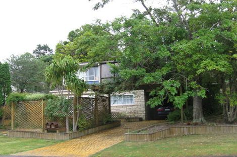 Photo of property in 28 Lavery Place, Sunnynook, Auckland, 0632