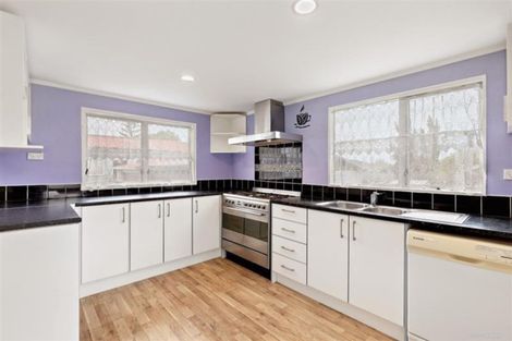 Photo of property in 52 Shifnal Drive, Randwick Park, Auckland, 2105