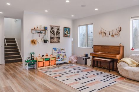 Photo of property in 11 Pommes Way, Silverdale, 0932