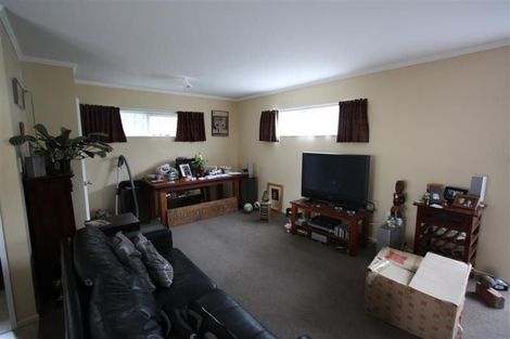 Photo of property in 90 Copeland Street, Epuni, Lower Hutt, 5011